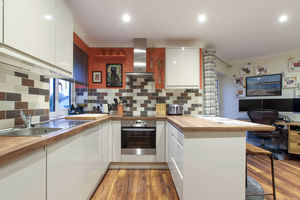 Photo 9- click for photo gallery